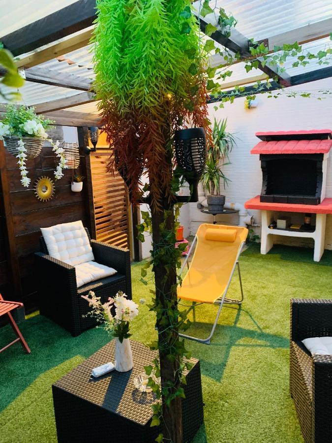 Chambre Cocooning Chez L'Habitant Вилньов-льо-Роа Екстериор снимка