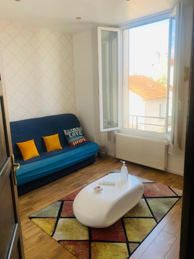 Chambre Cocooning Chez L'Habitant Вилньов-льо-Роа Екстериор снимка