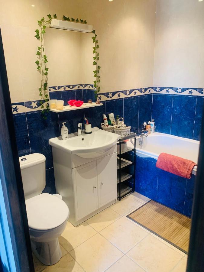 Chambre Cocooning Chez L'Habitant Вилньов-льо-Роа Екстериор снимка